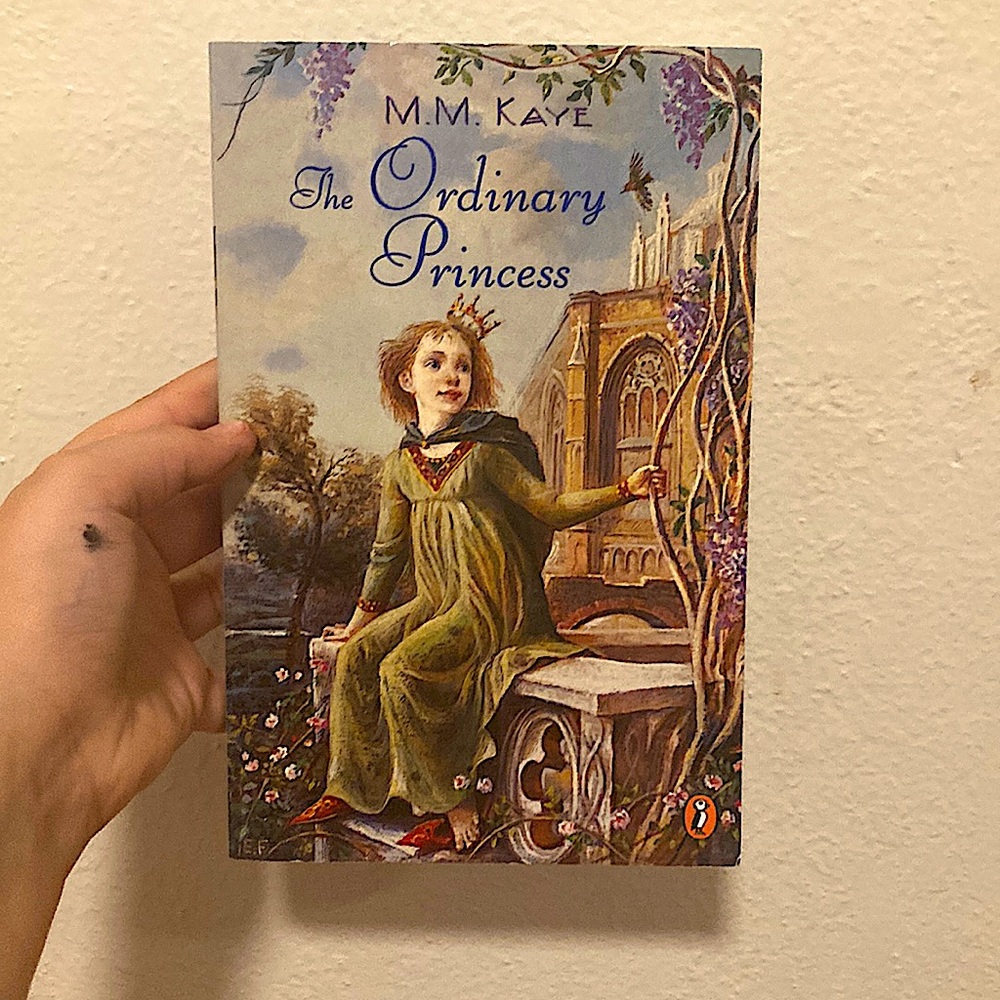 M.M Kaye The Ordinary Princess book